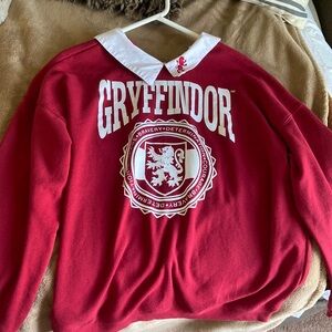 Gryffindor sweatshirt